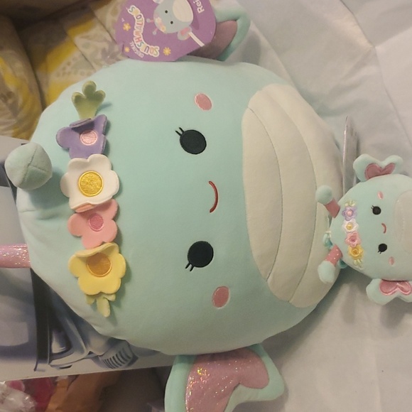 Original Sqyishmallows Reina Large and bag Clip bundle - Picture 12 of 13